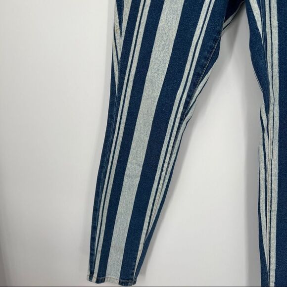 [Blank NYC] The Bond Mid-Rise Striped Colorblock Skinny Leg Denim Jeans - Picture 3 of 15